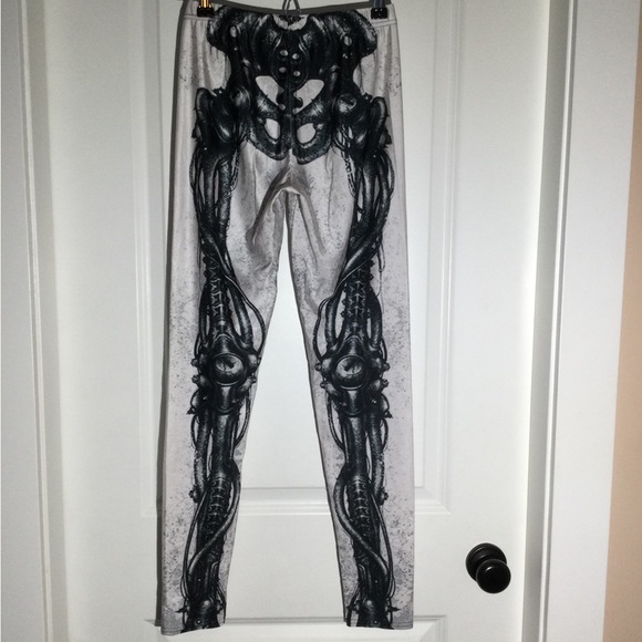 Skeletal leggings - Picture 2 of 5